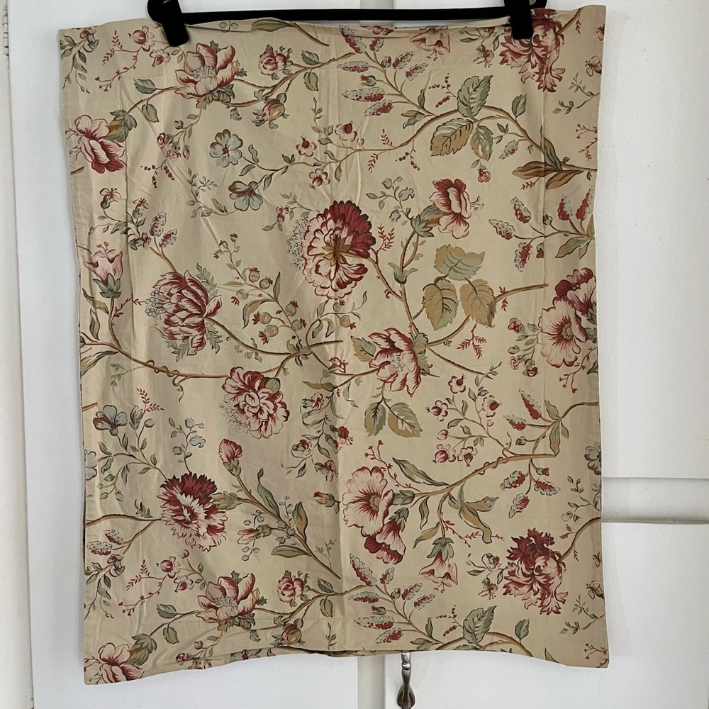 Pottery Barn Pillow Case Set
